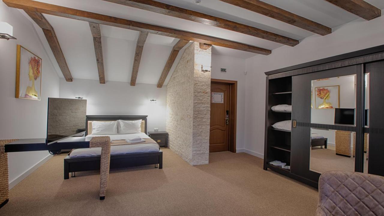 Deluxe Zimmer mit Kingsize-Bett